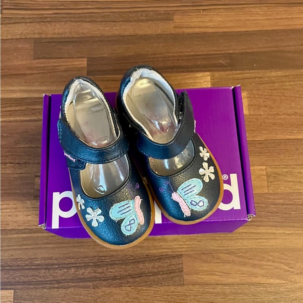 Pediped Kids / Toddler Shoes, size 5.5, leather shoes - Picture 2 of 5